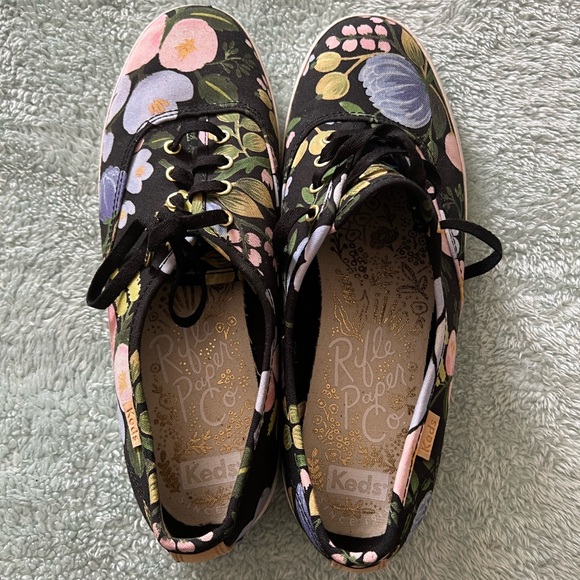 Keds shoes, size 7.5 women - Picture 4 of 5